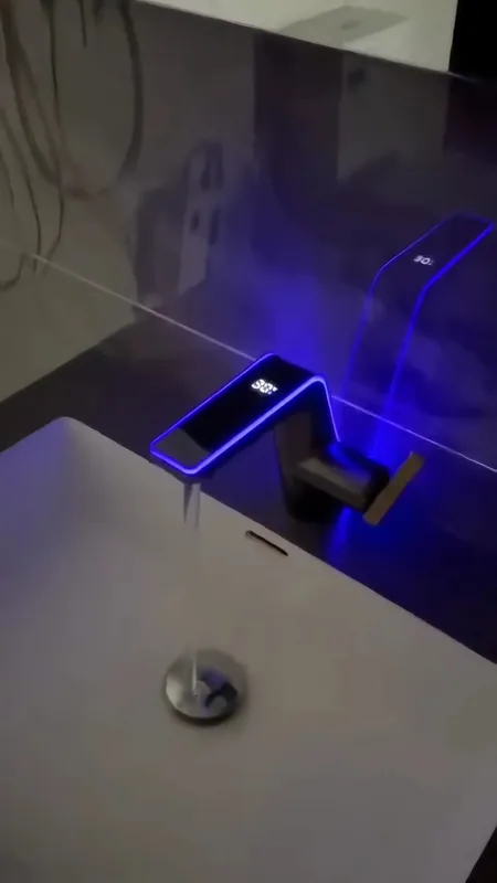 شیر روشویی LED دوحالته مدل Aqua Lite